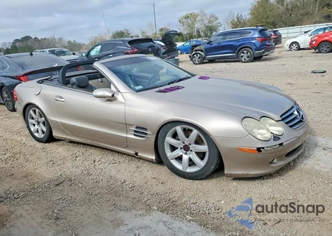 2005 Mercedes-Benz Sl 500 z USA, uszkodzony, nr VIN WDBSK75F75F098231